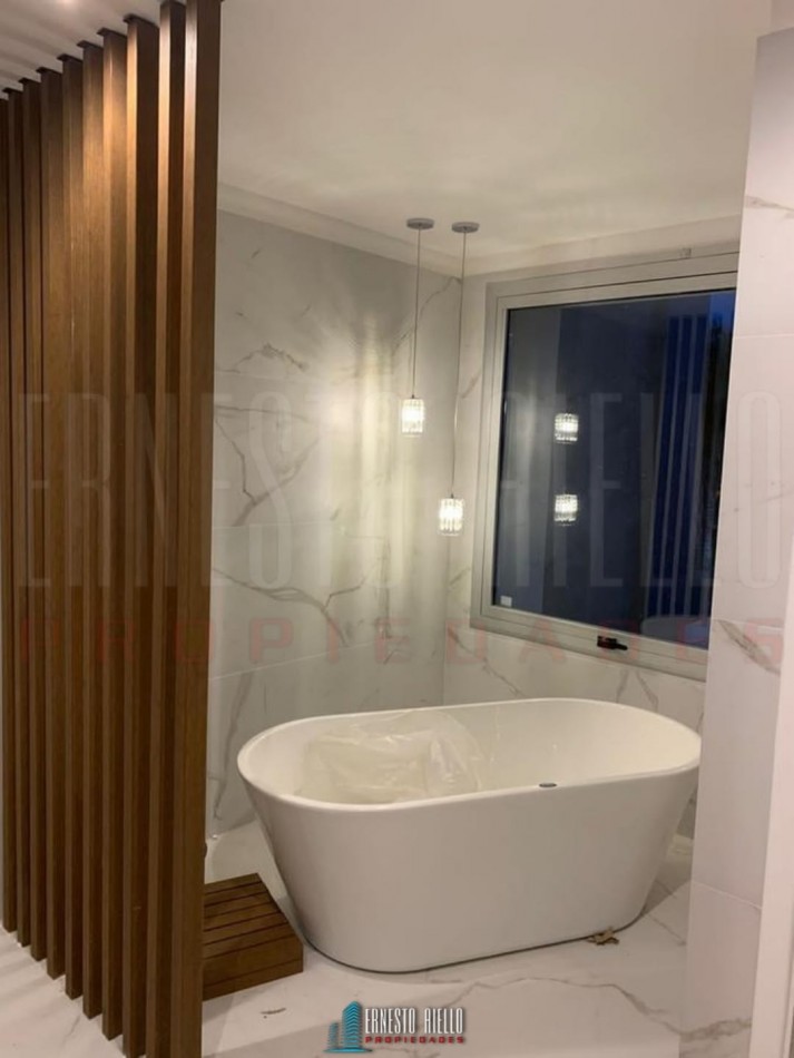 VENTA CASA 5 AMBIENTES EN BARRIO PRIVADO FINCAS DE IRAOLA II.