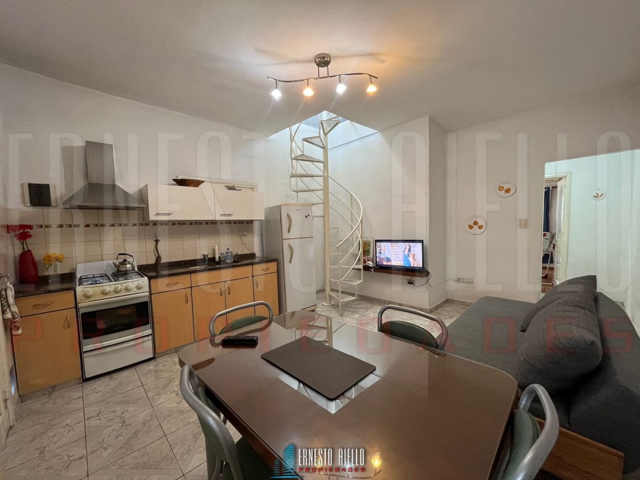 VENTA PH 2 AMBIENTES CON GARAGE, TERRAZA Y QUINCHO, QUILMES OESTE.