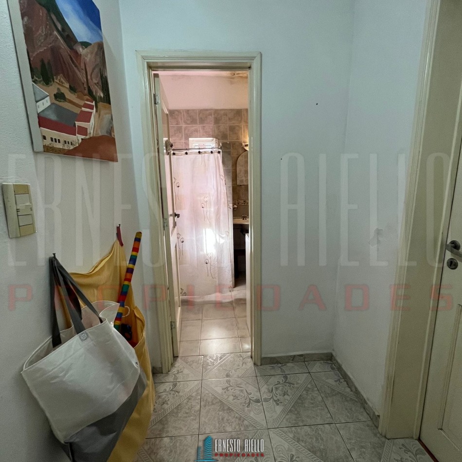 VENTA PH 2 AMBIENTES CON GARAGE, TERRAZA Y QUINCHO, QUILMES OESTE.