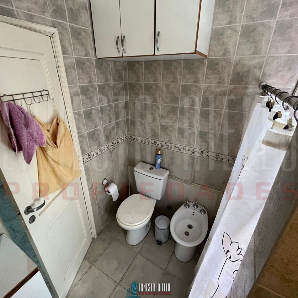 VENTA PH 2 AMBIENTES CON GARAGE, TERRAZA Y QUINCHO, QUILMES OESTE.