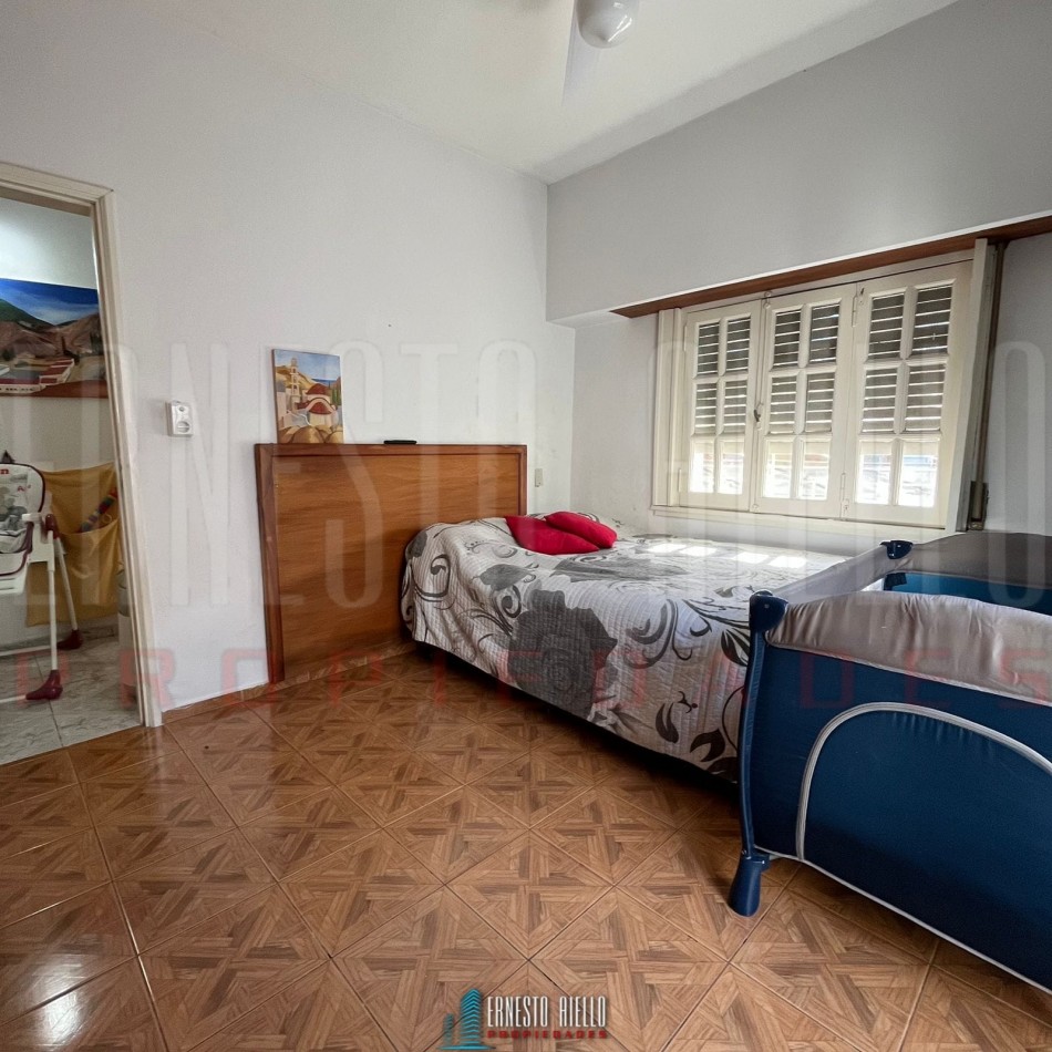 VENTA PH 2 AMBIENTES CON GARAGE, TERRAZA Y QUINCHO, QUILMES OESTE.