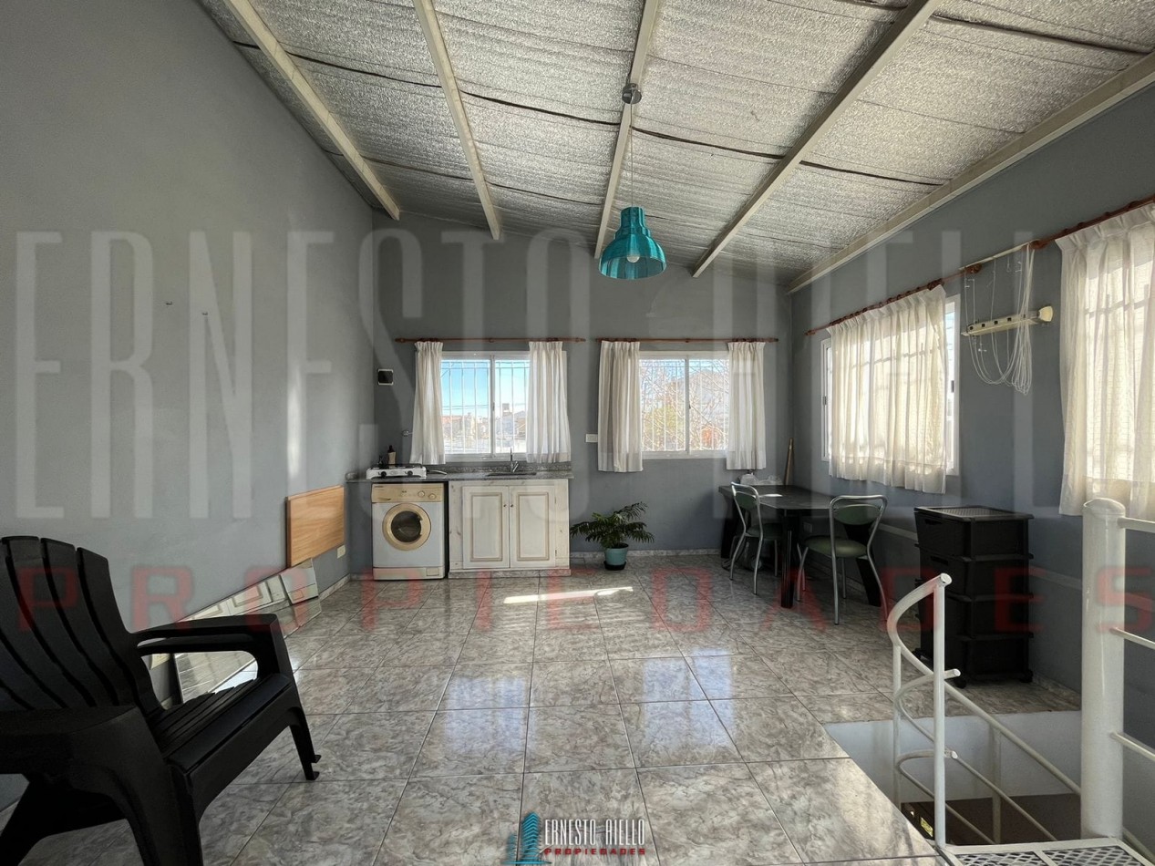 VENTA PH 2 AMBIENTES CON GARAGE, TERRAZA Y QUINCHO, QUILMES OESTE.