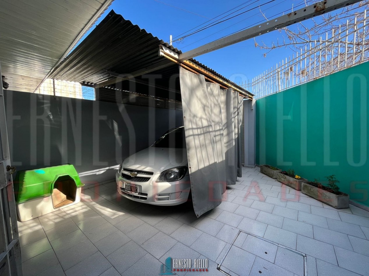VENTA PH 2 AMBIENTES CON GARAGE, TERRAZA Y QUINCHO, QUILMES OESTE.