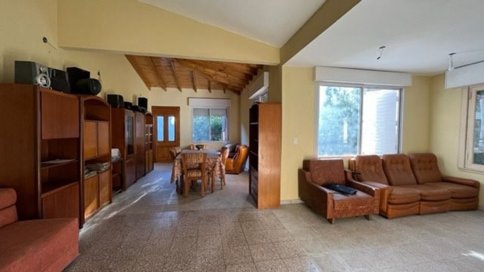 VENTA HERMOSA QUINTA DE 3 HECTAREAS CON AÑEJA ARBOLADA, PILETA Y PARRILLA.