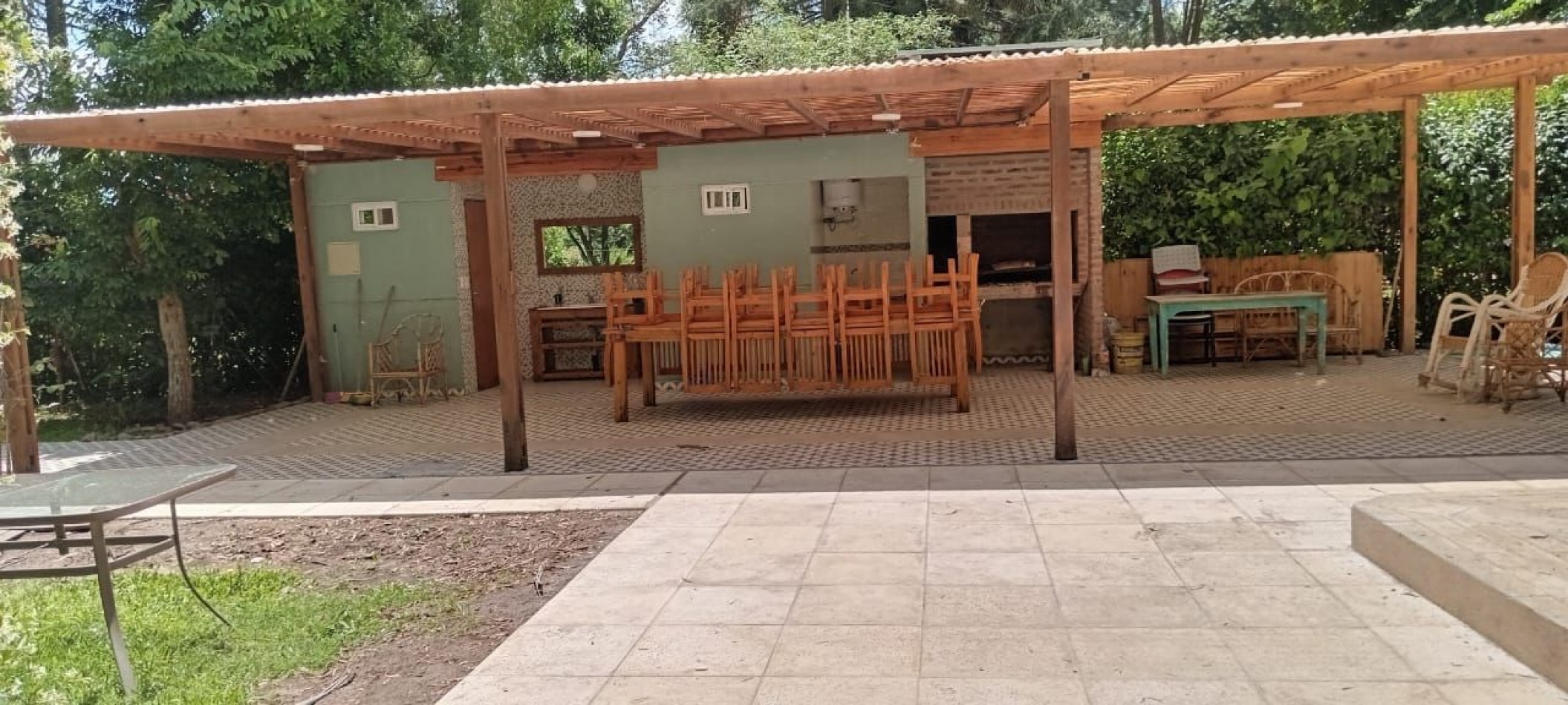 VENTA HERMOSA QUINTA DE 3 HECTAREAS CON AÑEJA ARBOLADA, PILETA Y PARRILLA.