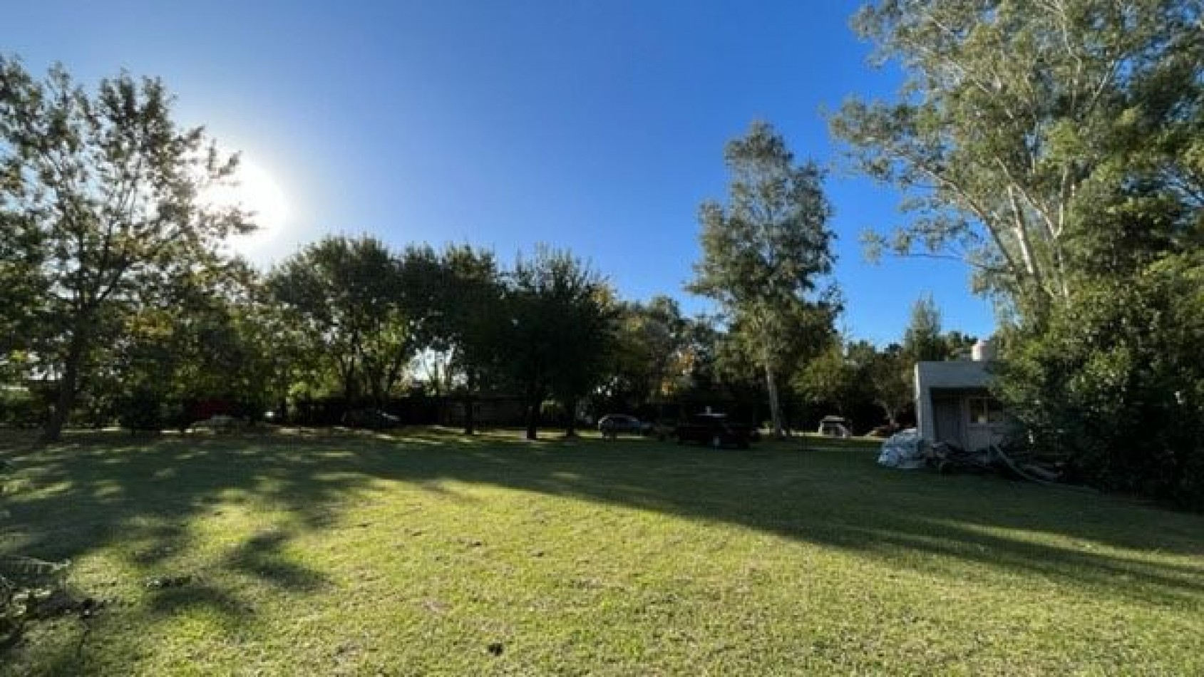 VENTA HERMOSA QUINTA DE 3 HECTAREAS CON AÑEJA ARBOLADA, PILETA Y PARRILLA.