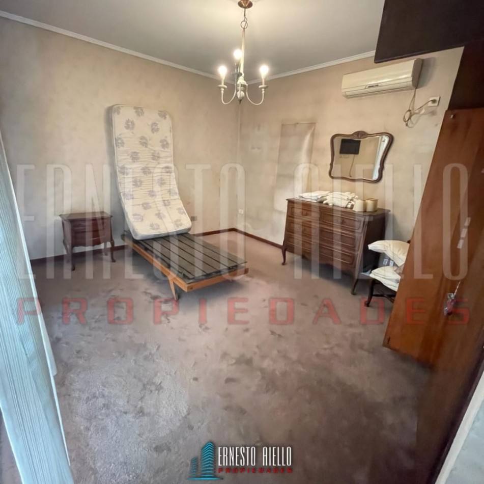 VENTA CHALET 3 AMBIENTES CON GARAGE, QUILMES OESTE. ¡IDEAL INVERSOR!