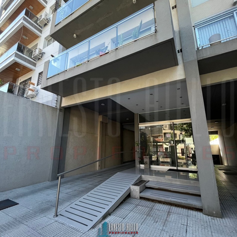 ALQUILER LOFT 2 AMBIENTES CON BALCON Y COCHERA en SUBSUELO. QUILMES CENTRO