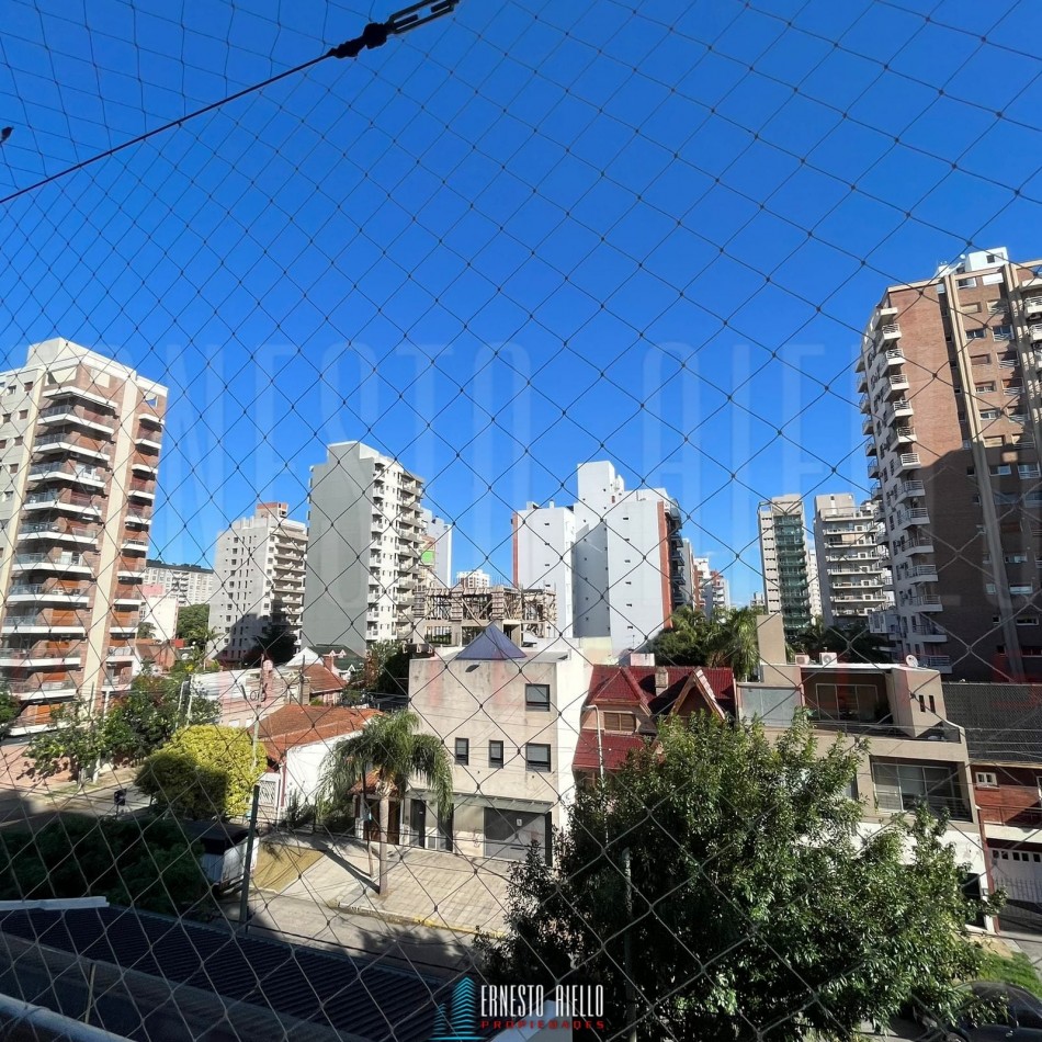 ALQUILER LOFT 2 AMBIENTES CON BALCON Y COCHERA en SUBSUELO. QUILMES CENTRO