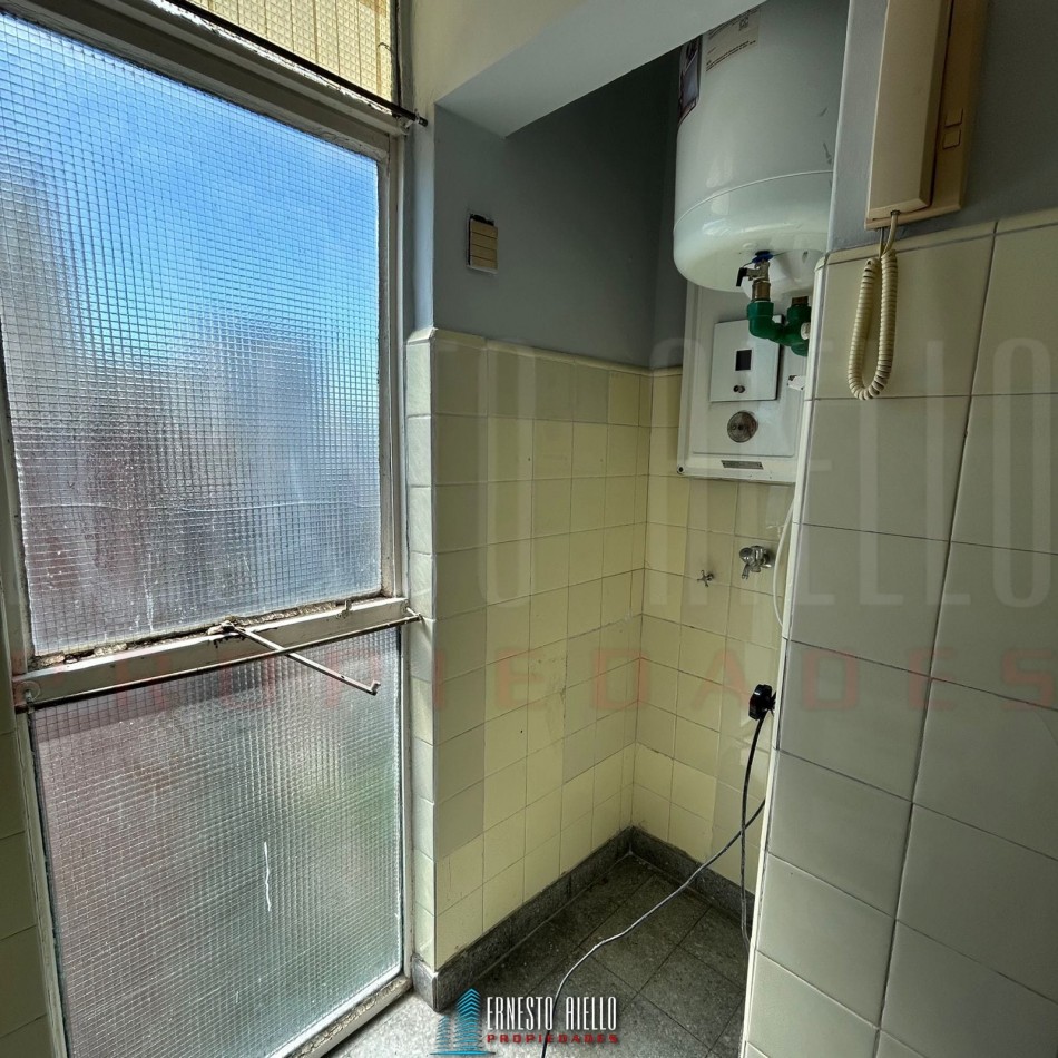 VENTA DEPARTAMENTO 2 AMBIENTES, QUILMES CENTRO.