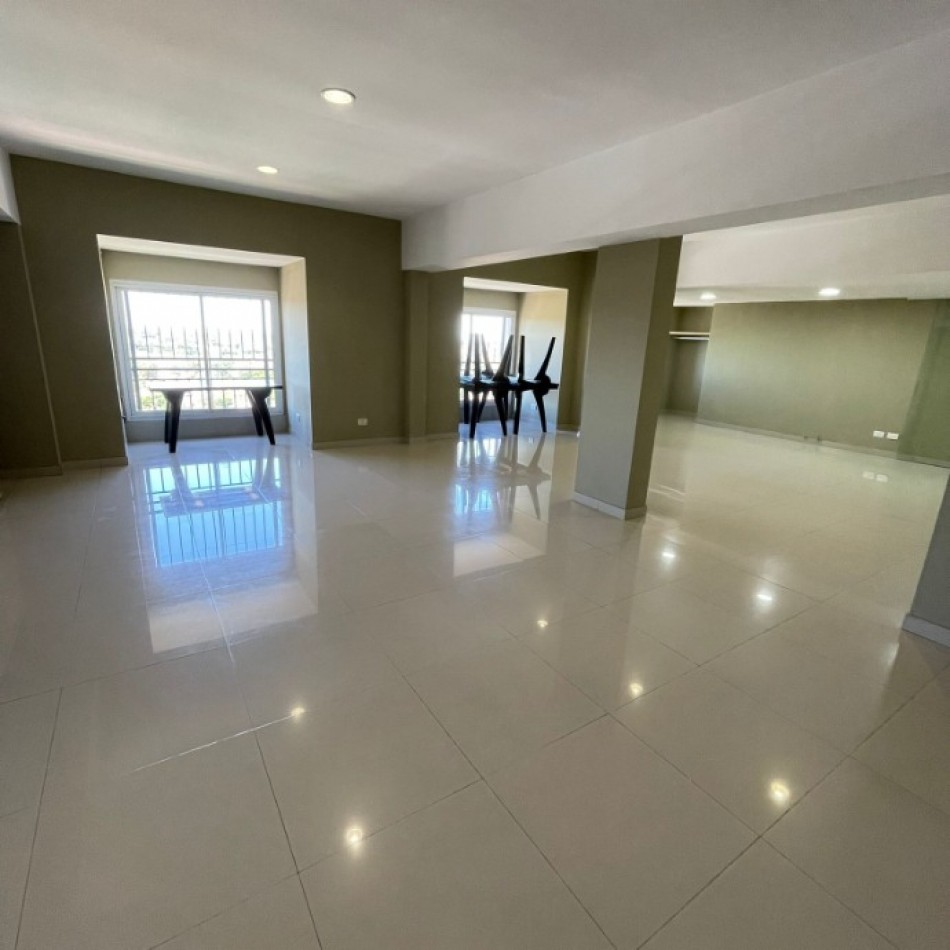 ALQUILER ESPECTACULAR SEMIPISO DE 4 AMBIENTES CON 2 COCHERAS Y EXCELENTES VISTAS