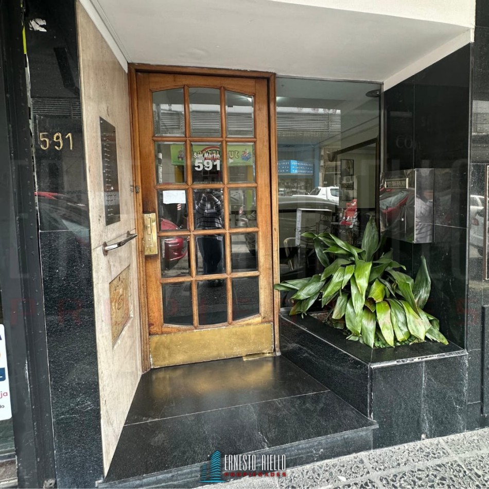¡RETASADO! VENTA DPTO 3 AMBIENTES CON DOBLE CIRCULACION Y BAULERA, PISO 14, QUILMES CENTRO.