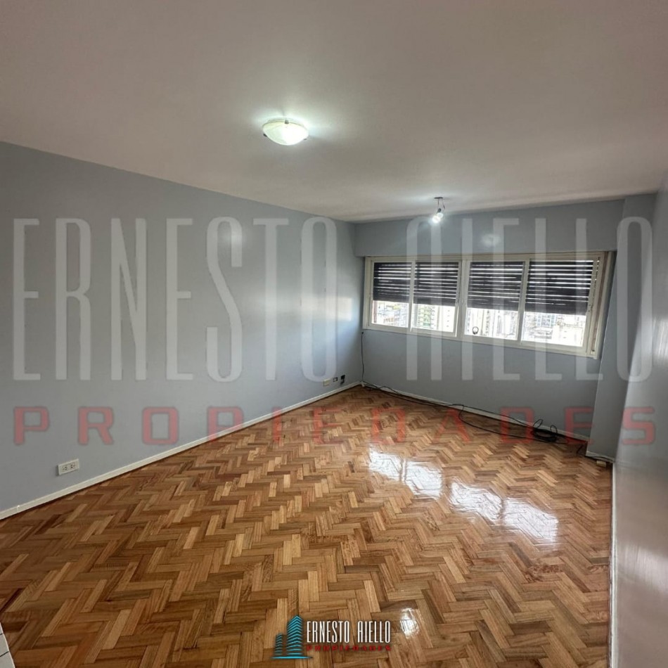 ¡RETASADO! VENTA DPTO 3 AMBIENTES CON DOBLE CIRCULACION Y BAULERA, PISO 14, QUILMES CENTRO.