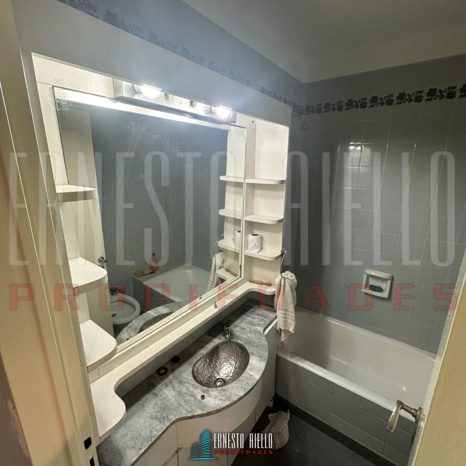 ¡RETASADO! VENTA DPTO 3 AMBIENTES CON DOBLE CIRCULACION Y BAULERA, PISO 14, QUILMES CENTRO.