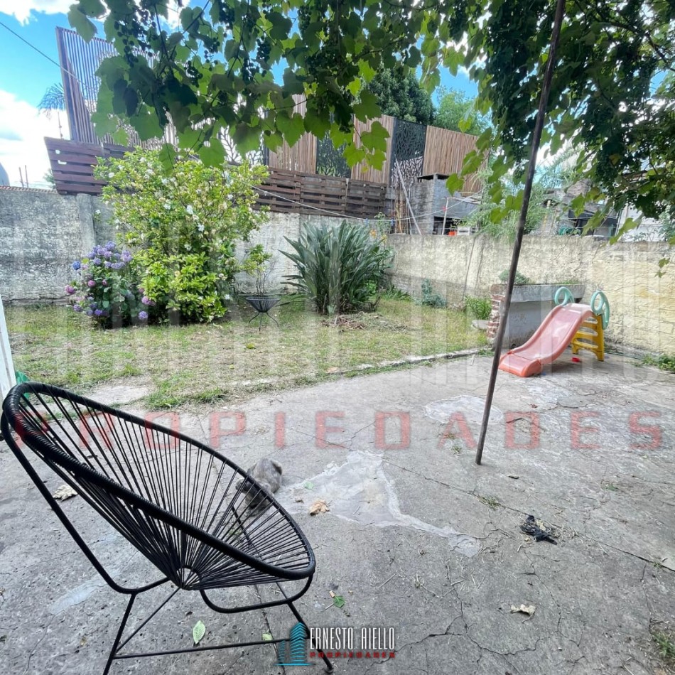 VENTA CASA 3 AMBIENTES SANTA FE AL 300 EZPELETA.
