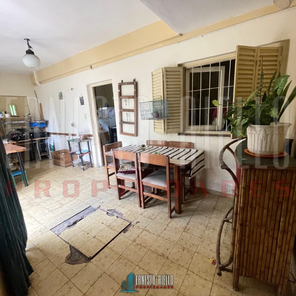 VENTA CASA 3 AMBIENTES SANTA FE AL 300 EZPELETA.