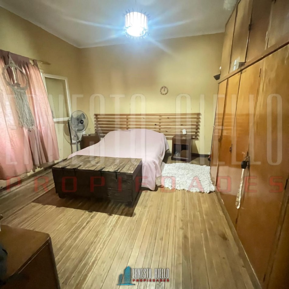 VENTA CASA 3 AMBIENTES SANTA FE AL 300 EZPELETA.