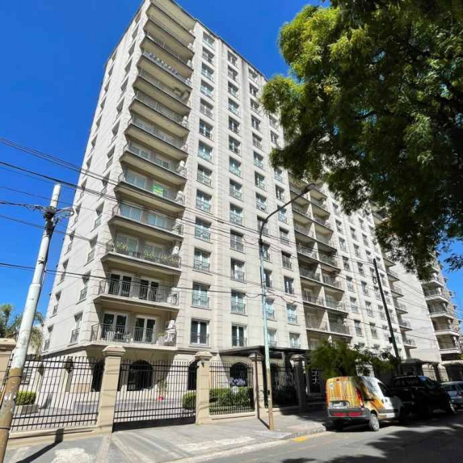 VENTA ESPECTACULAR SEMIPISO DE 4 AMBIENTES CON 2 COCHERAS Y EXCELENTES VISTAS