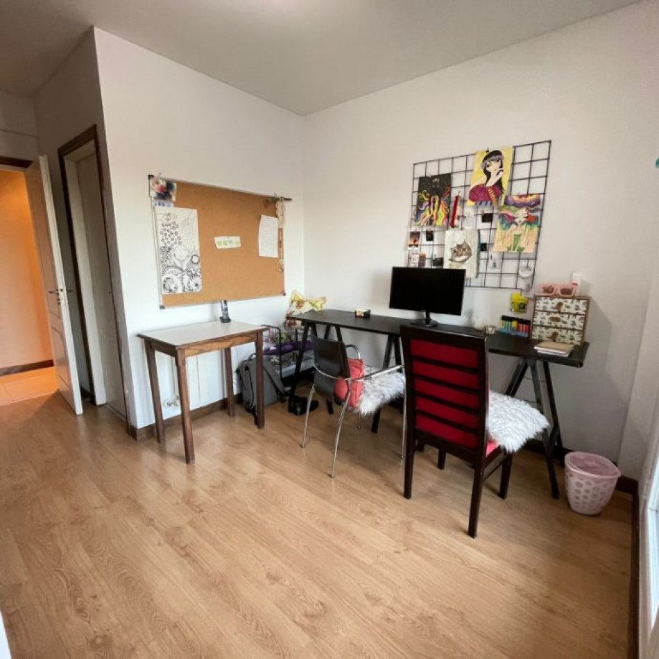 VENTA ESPECTACULAR SEMIPISO DE 4 AMBIENTES CON 2 COCHERAS Y EXCELENTES VISTAS