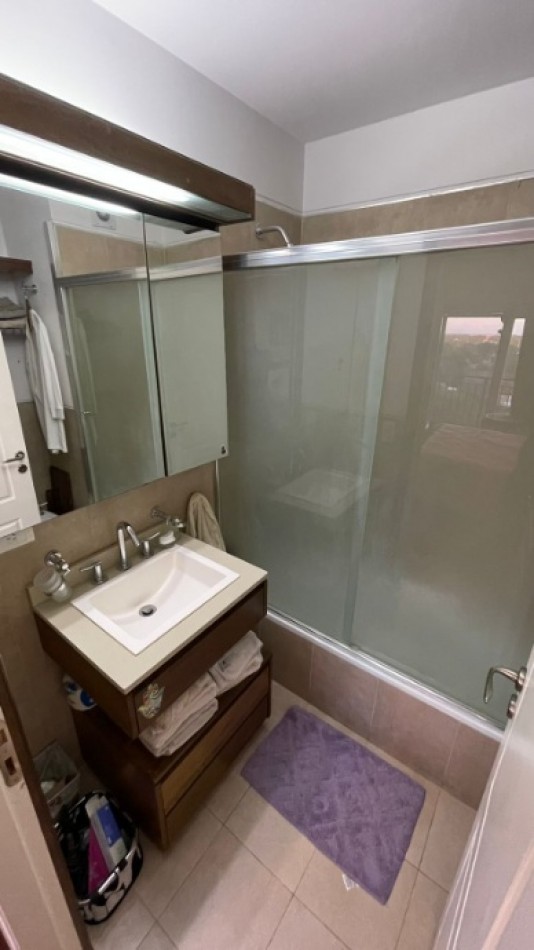 VENTA ESPECTACULAR SEMIPISO DE 4 AMBIENTES CON 2 COCHERAS Y EXCELENTES VISTAS