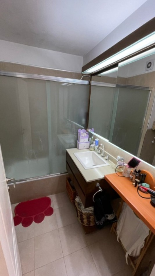 VENTA ESPECTACULAR SEMIPISO DE 4 AMBIENTES CON 2 COCHERAS Y EXCELENTES VISTAS