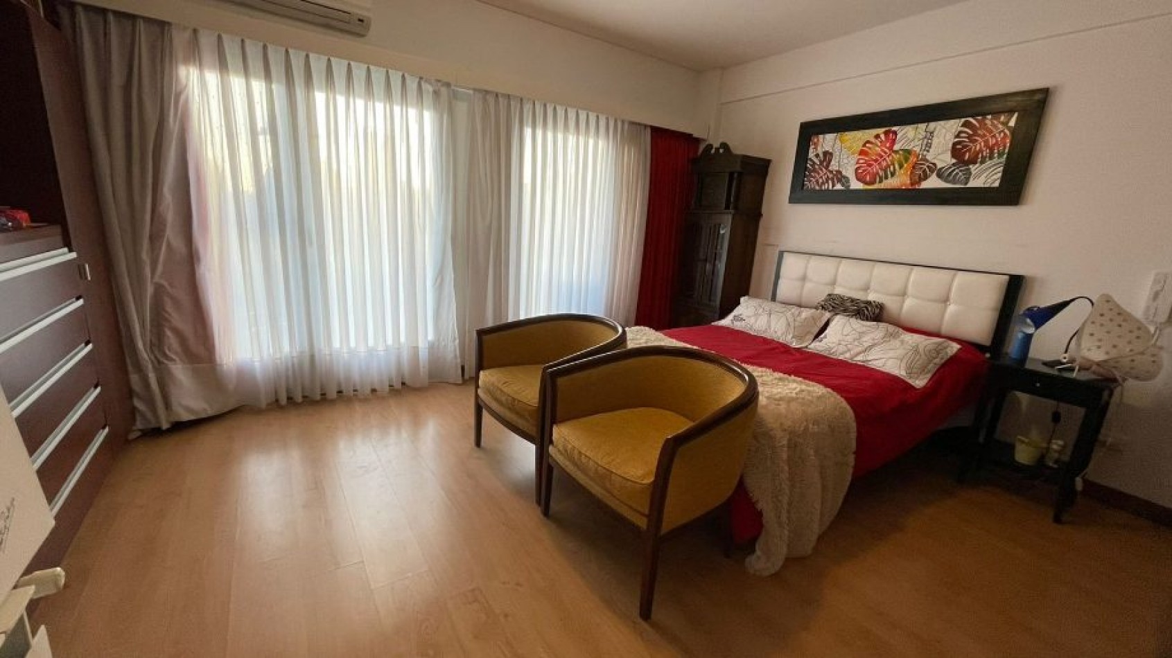 VENTA ESPECTACULAR SEMIPISO DE 4 AMBIENTES CON 2 COCHERAS Y EXCELENTES VISTAS
