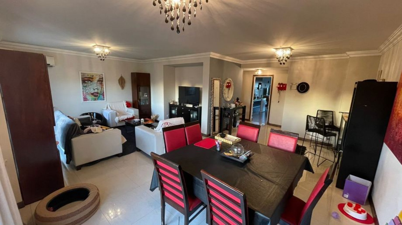 VENTA ESPECTACULAR SEMIPISO DE 4 AMBIENTES CON 2 COCHERAS Y EXCELENTES VISTAS