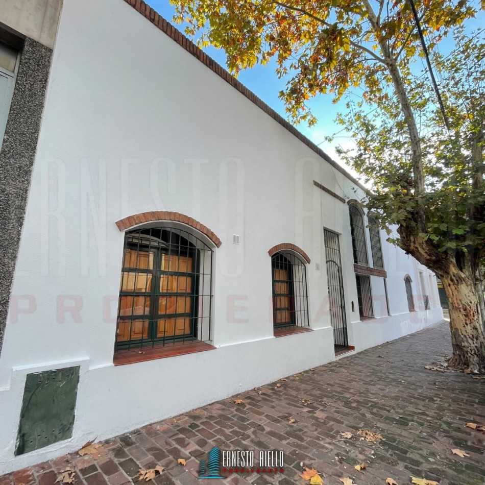 ALQUILER CASA 5 AMBIENTES USO VIVIENDA Y PROFESIONAL, QUILMES.