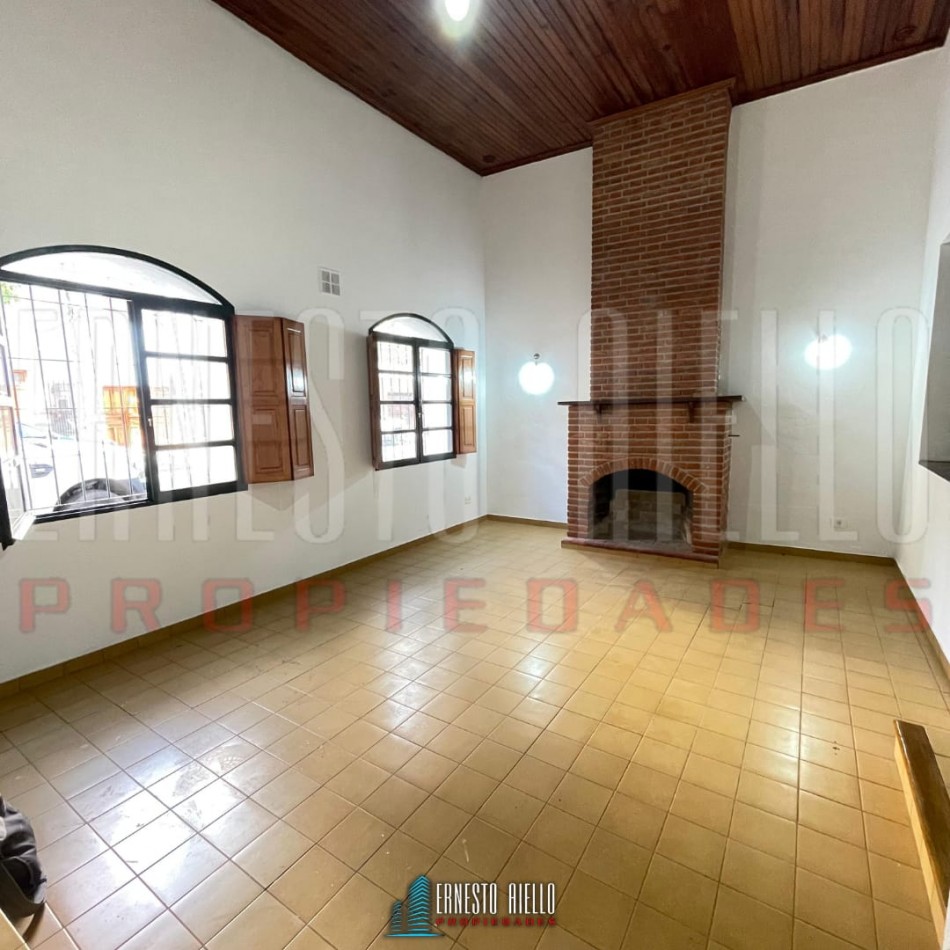 ALQUILER CASA 5 AMBIENTES USO VIVIENDA Y PROFESIONAL, QUILMES.