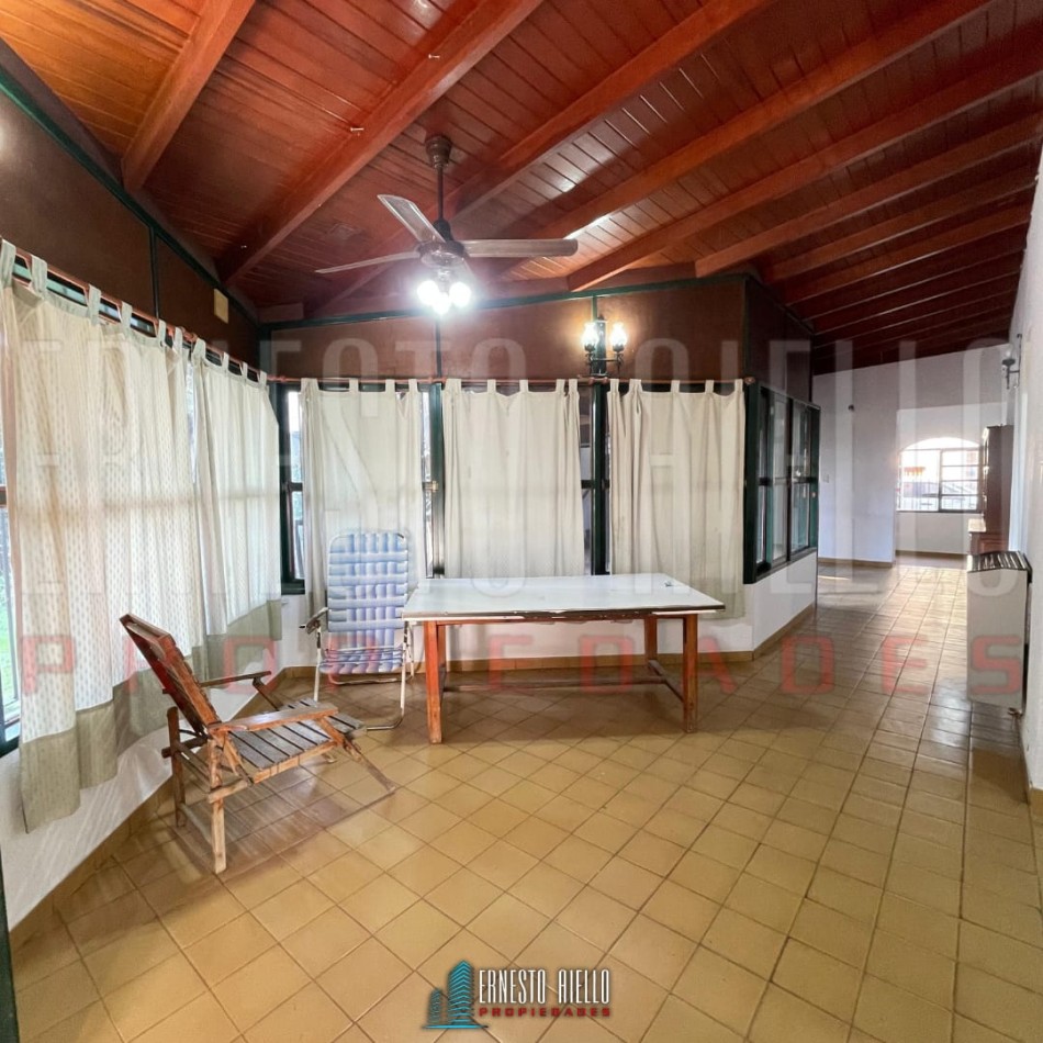 ALQUILER CASA 5 AMBIENTES USO VIVIENDA Y PROFESIONAL, QUILMES.