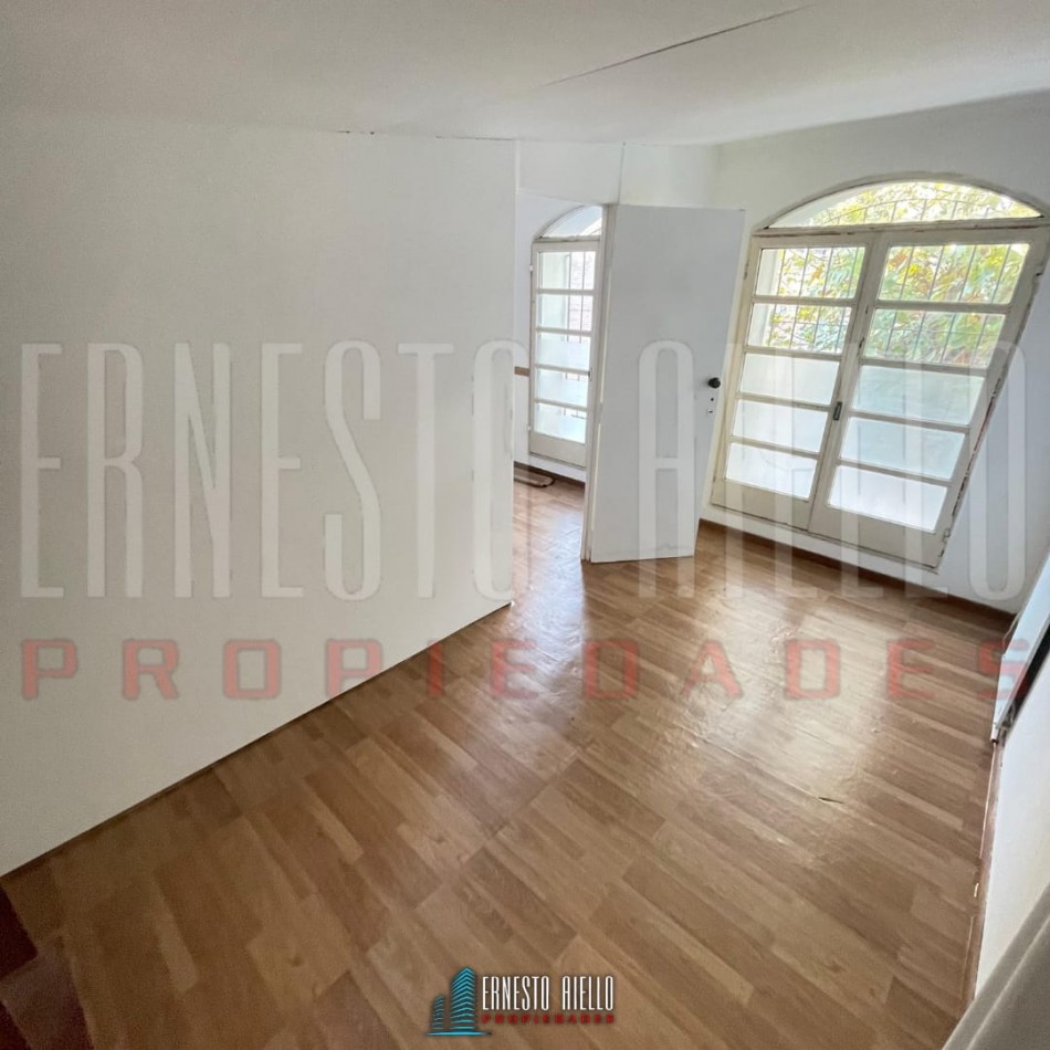 ALQUILER CASA 5 AMBIENTES USO VIVIENDA Y PROFESIONAL, QUILMES.