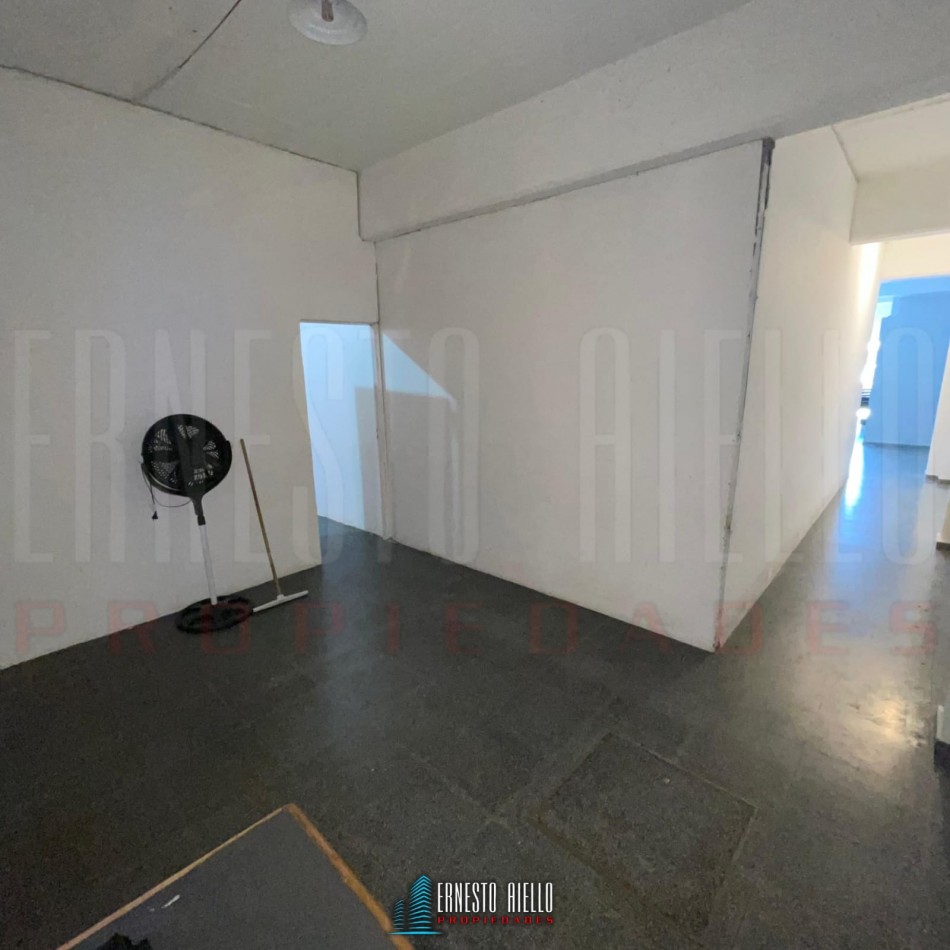 ALQUILER LOCAL COMERCIAL SOBRE AVENIDAD, QUILMES.
