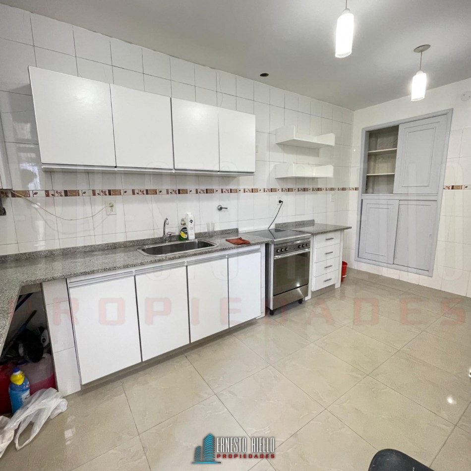 ALQUILER CASA 3/4 AMBIENTES CON PATIO Y PARRILLA, QUILMES OSTE.