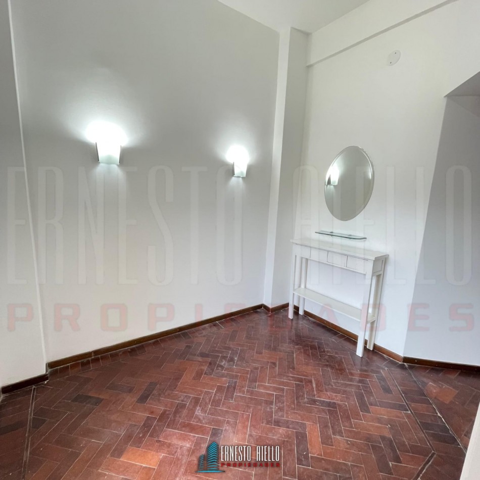 ALQUILER CASA 3/4 AMBIENTES CON PATIO Y PARRILLA, QUILMES OSTE.