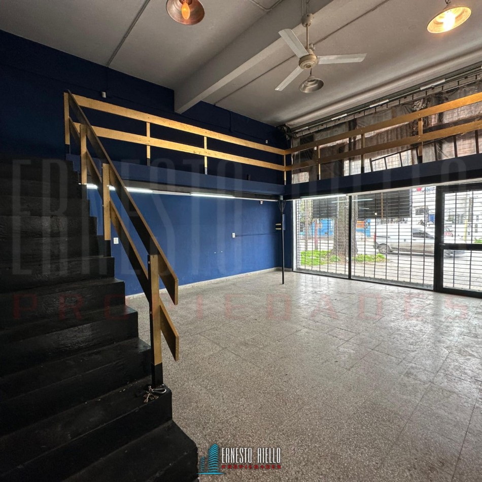 ALQUILER LOCAL COMERCIAL EN BERNAL OESTE.
