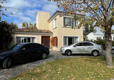 VENTA CASA DE 4 AMB BARRANCAS DE IRAOLA