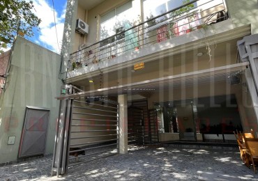 ALQUILER DEPARTAMENTO TIPO DUPLEX 4 AMBIENTES, CON 2 COCHERAS, PATIOS Y BALCON. 